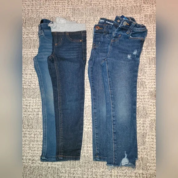 4 Pair of Toddler Girl Jeans - Picture 1 of 9